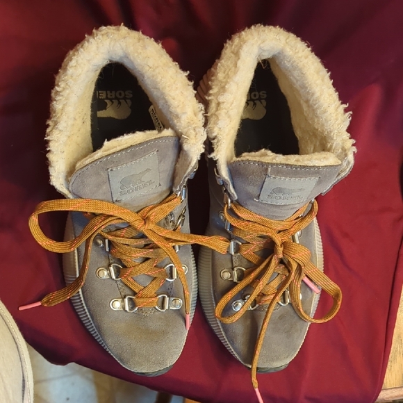 ❤️🤎🥾 Women's Sorel Gray Winter shoes or Boots size 6 🥾🤎❤️ - Picture 4 of 9